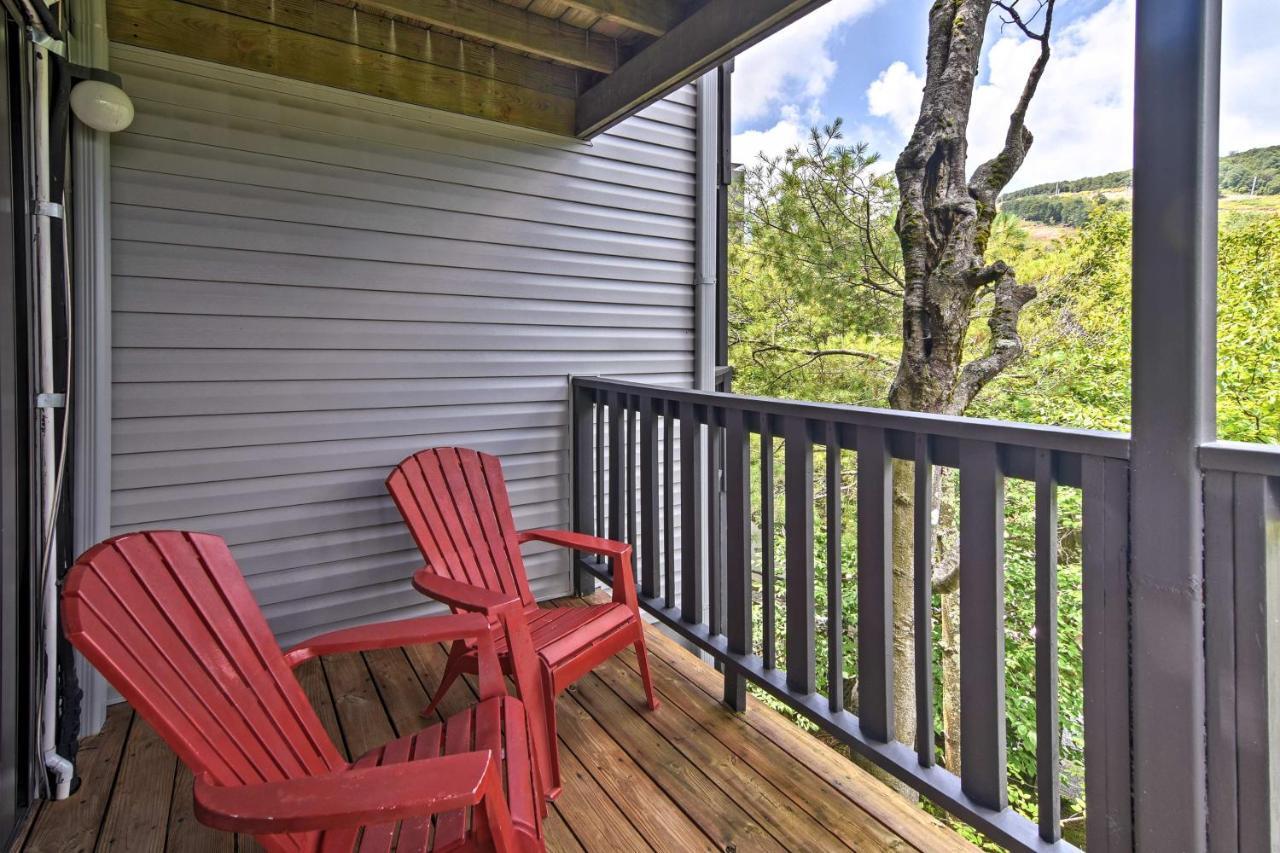 Beech Mountain Condo With Balcony, Walk To Resort! Exteriör bild